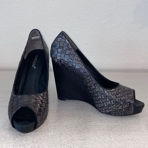 NEW Matisse Ramona Peep-Toe Wooden Wedge Heels - Size 8 - New never worn!